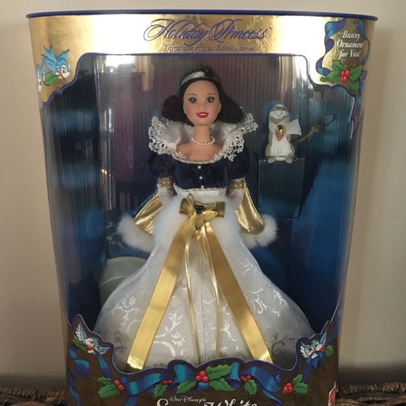Disney Barbie Doll Bundle - Picture 2 of 7